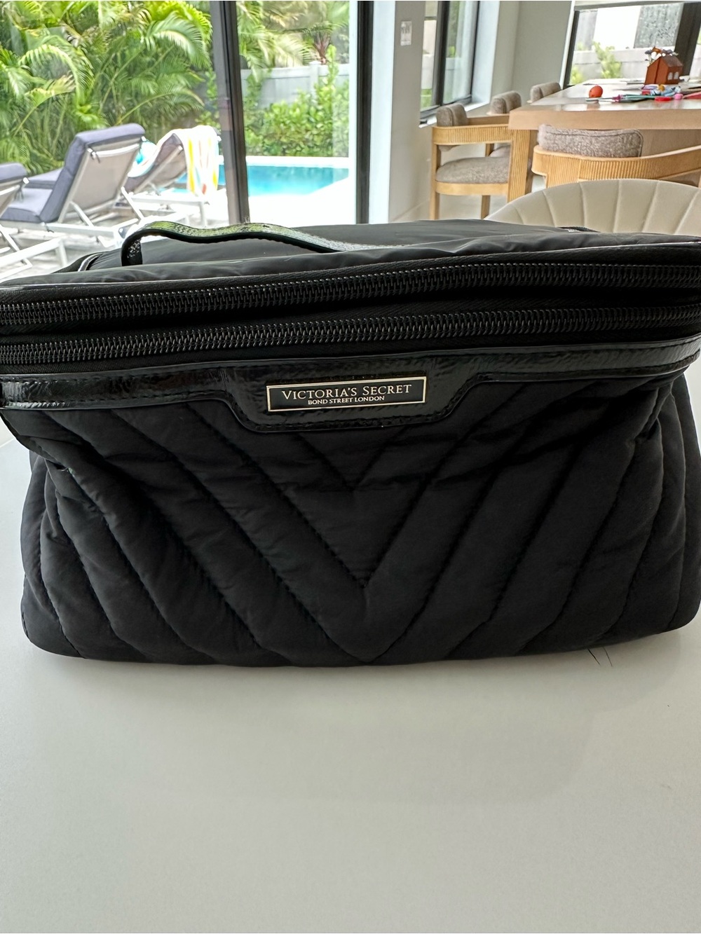 Victoria's Secret Black Quilted Men's Travel Dopp Kit